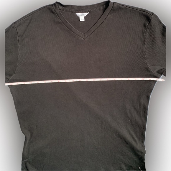 CALVIN KLEIN Vneck ribbed black stretch LONG SLEEVE shirt, LARGE - Picture 3 of 8